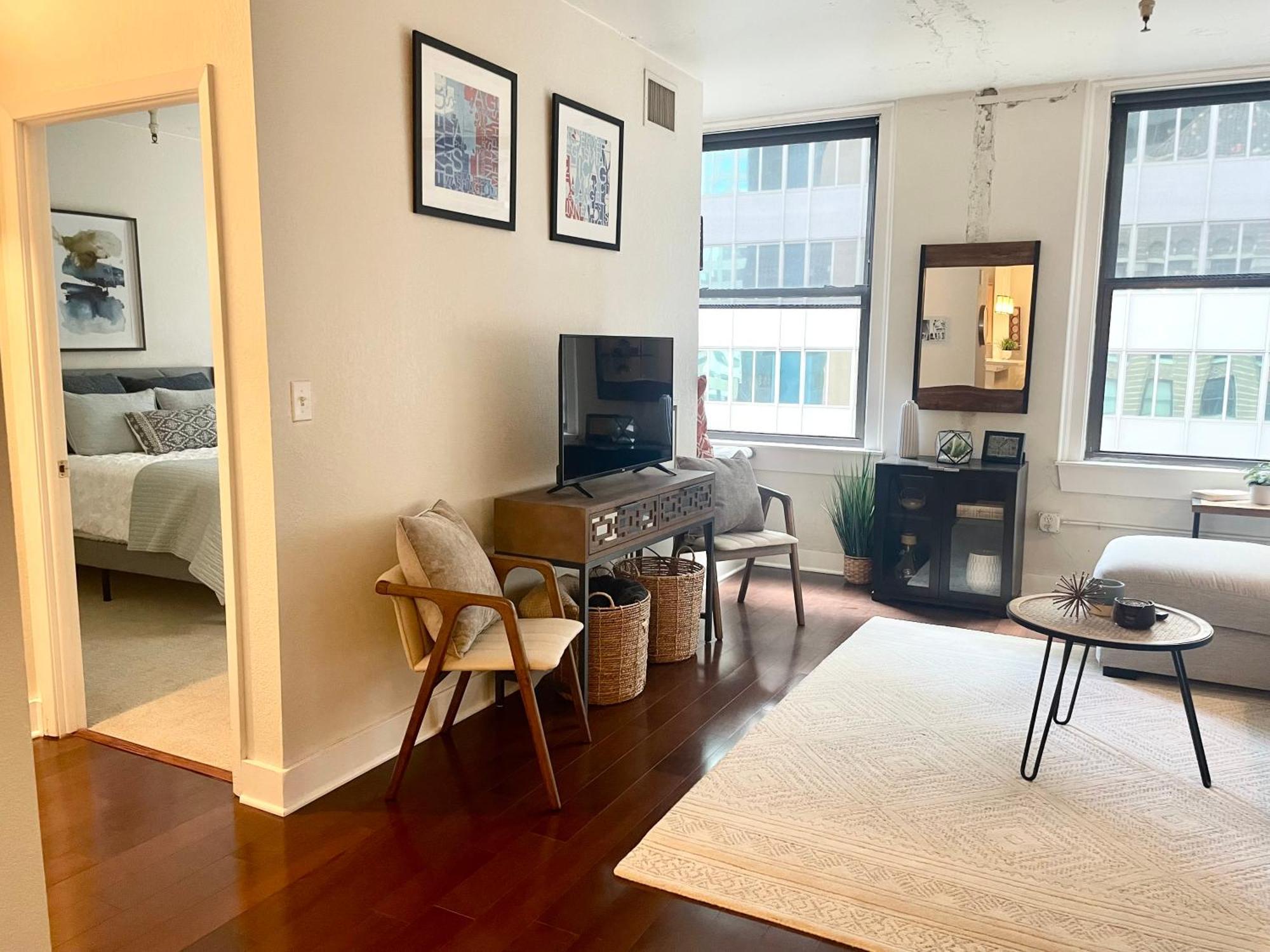 Chic 1 Bedroom Downtown Denver
